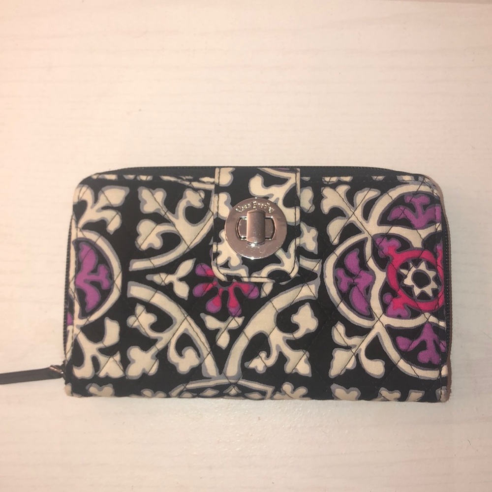 Vera Bradley Wallet, barely used